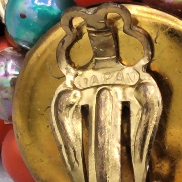 Vintage Japan Womens Multicolor Cluster Beaded Clip On Earrings Gold Tone Metal - Picture 6 of 6